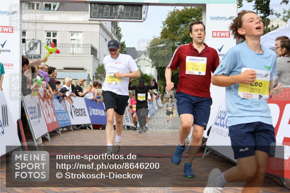 31.08.2025 - 21. Blankeneser Heldenlauf Strokosch-Dieckow http://msf.ph/oto/8646200 31.08.2025 10:21:52 Ziel 2720, 2526, 2123, 2272, 2271, 2273 meine-sportfotos.de