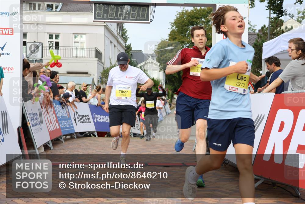 31.08.2025 - 21. Blankeneser Heldenlauf Strokosch-Dieckow http://msf.ph/oto/8646210 31.08.2025 10:21:52 Ziel 2720, 2526, 2123, 2272, 2271, 2273 meine-sportfotos.de