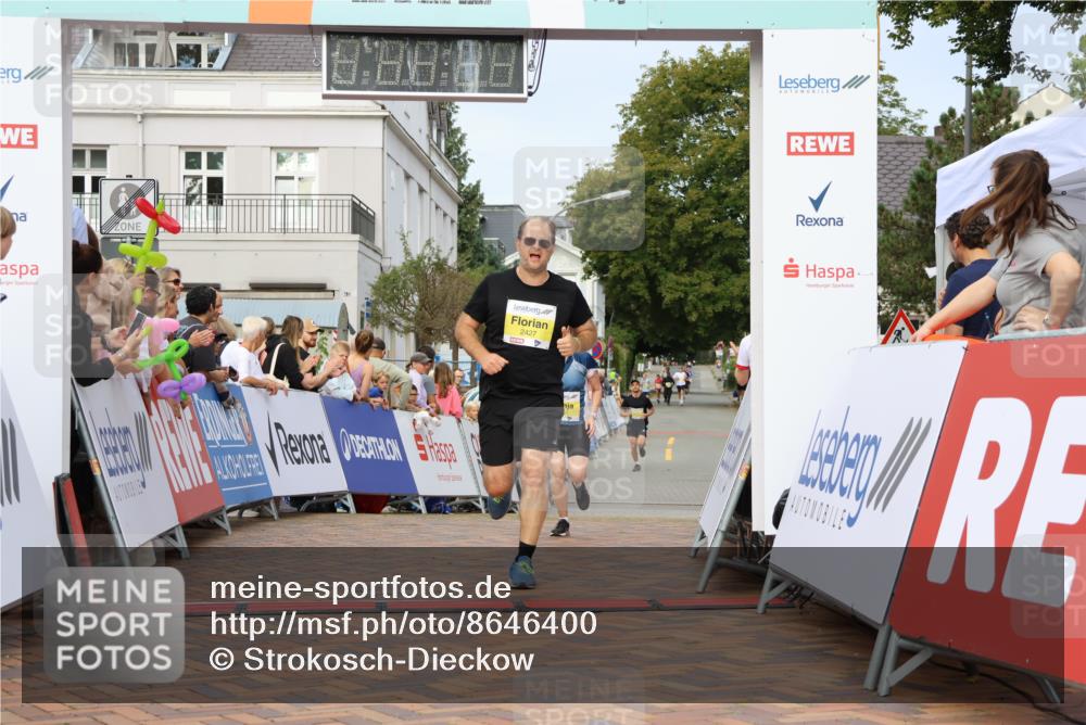 31.08.2025 - 21. Blankeneser Heldenlauf Strokosch-Dieckow http://msf.ph/oto/8646400 31.08.2025 10:21:29 Ziel 2738, 2392, 2427, 2051 meine-sportfotos.de