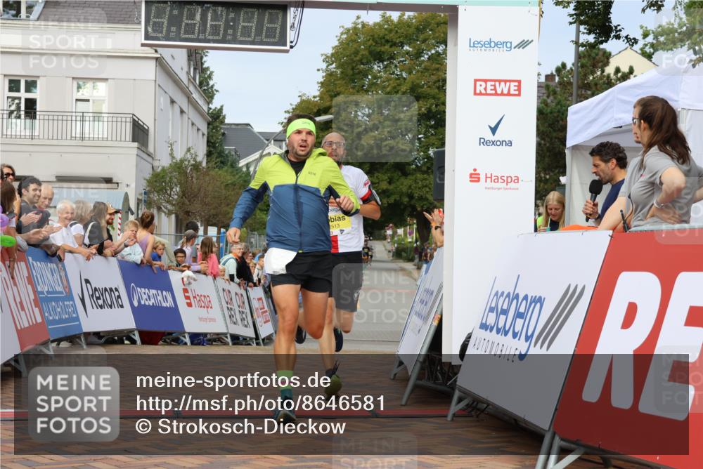 31.08.2025 - 21. Blankeneser Heldenlauf Strokosch-Dieckow http://msf.ph/oto/8646581 31.08.2025 10:21:03 Ziel 2356, 2513 meine-sportfotos.de