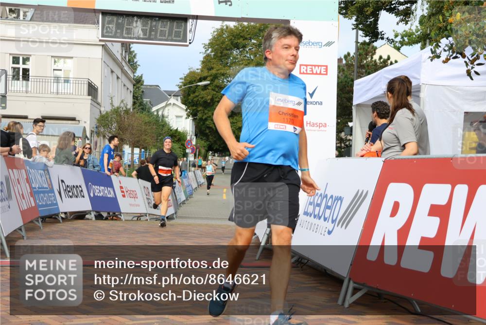 31.08.2025 - 21. Blankeneser Heldenlauf Strokosch-Dieckow http://msf.ph/oto/8646621 31.08.2025 09:52:42 Ziel 1169, 1092, 1170 meine-sportfotos.de