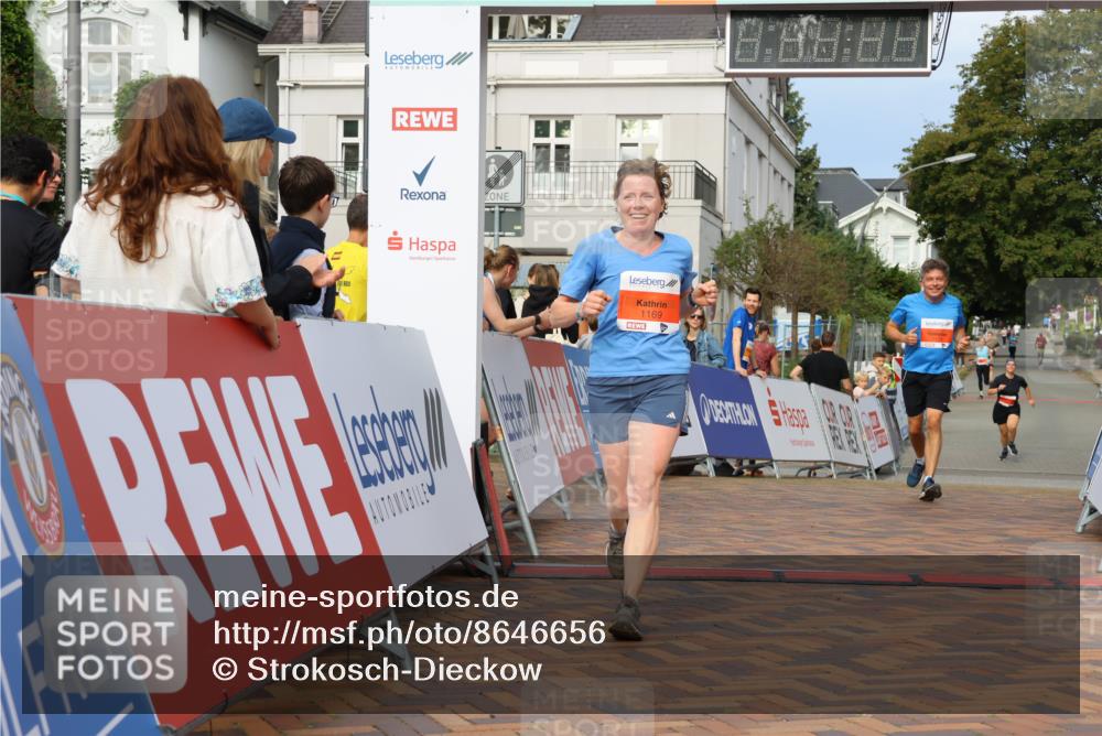31.08.2025 - 21. Blankeneser Heldenlauf Strokosch-Dieckow http://msf.ph/oto/8646656 31.08.2025 09:52:38 Ziel 1169, 1170 meine-sportfotos.de