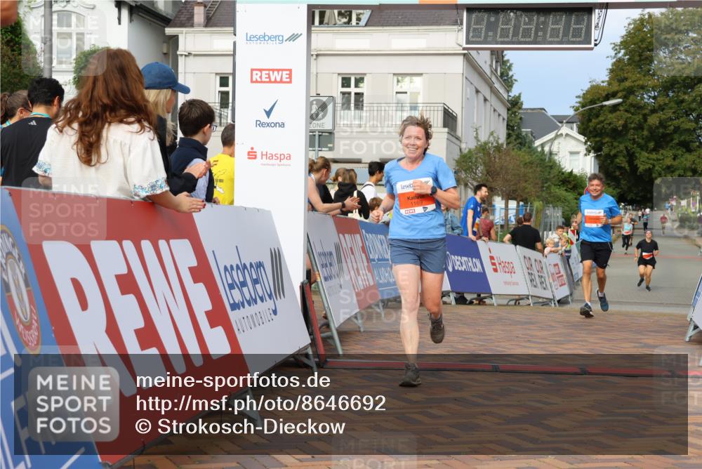 31.08.2025 - 21. Blankeneser Heldenlauf Strokosch-Dieckow http://msf.ph/oto/8646692 31.08.2025 09:52:38 Ziel 1169, 1170 meine-sportfotos.de
