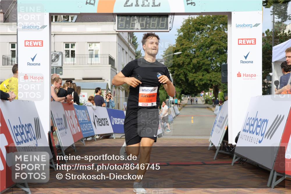 31.08.2025 - 21. Blankeneser Heldenlauf Strokosch-Dieckow http://msf.ph/oto/8646745 31.08.2025 09:51:54 Ziel 1110 meine-sportfotos.de