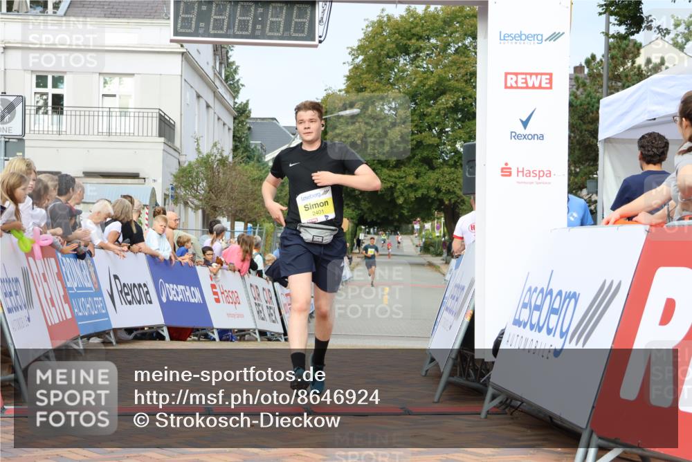 31.08.2025 - 21. Blankeneser Heldenlauf Strokosch-Dieckow http://msf.ph/oto/8646924 31.08.2025 10:20:26 Ziel 2401, 2028, 2362 meine-sportfotos.de