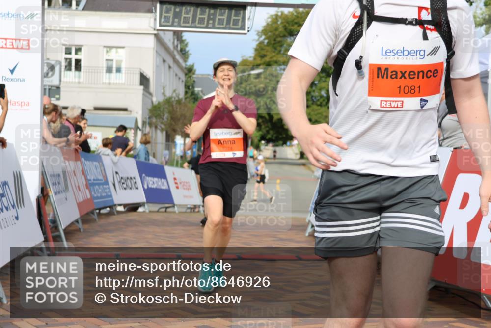 31.08.2025 - 21. Blankeneser Heldenlauf Strokosch-Dieckow http://msf.ph/oto/8646926 31.08.2025 09:51:23 Ziel 1081, 1074, 1145 meine-sportfotos.de
