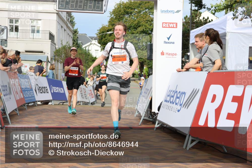 31.08.2025 - 21. Blankeneser Heldenlauf Strokosch-Dieckow http://msf.ph/oto/8646944 31.08.2025 09:51:21 Ziel 1081, 1074, 1145 meine-sportfotos.de