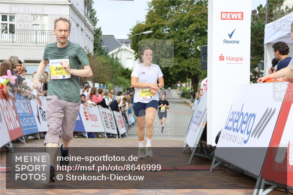 31.08.2025 - 21. Blankeneser Heldenlauf Strokosch-Dieckow http://msf.ph/oto/8646999 31.08.2025 10:20:19 Ziel 2078, 2028, 2362 meine-sportfotos.de