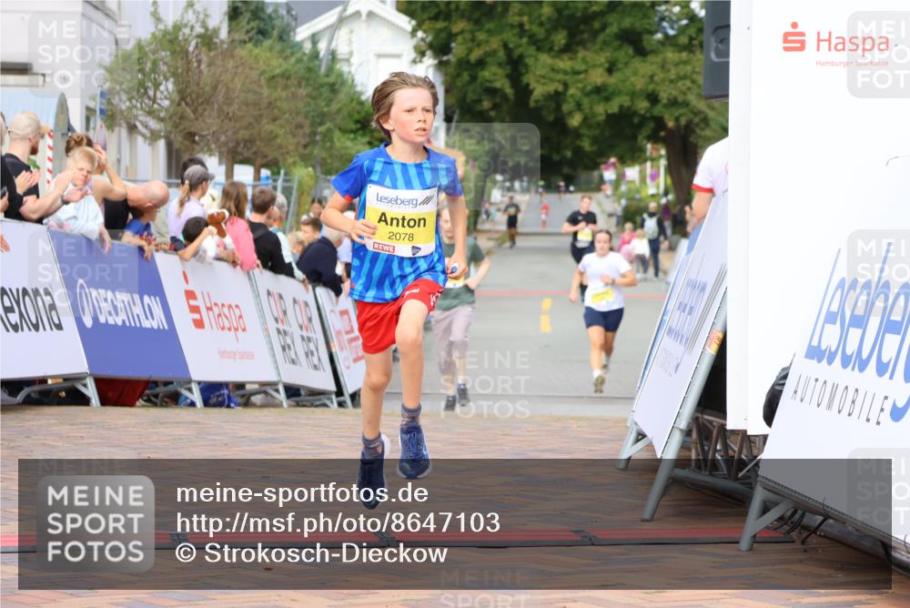 31.08.2025 - 21. Blankeneser Heldenlauf Strokosch-Dieckow http://msf.ph/oto/8647103 31.08.2025 10:20:13 Ziel 2078 meine-sportfotos.de