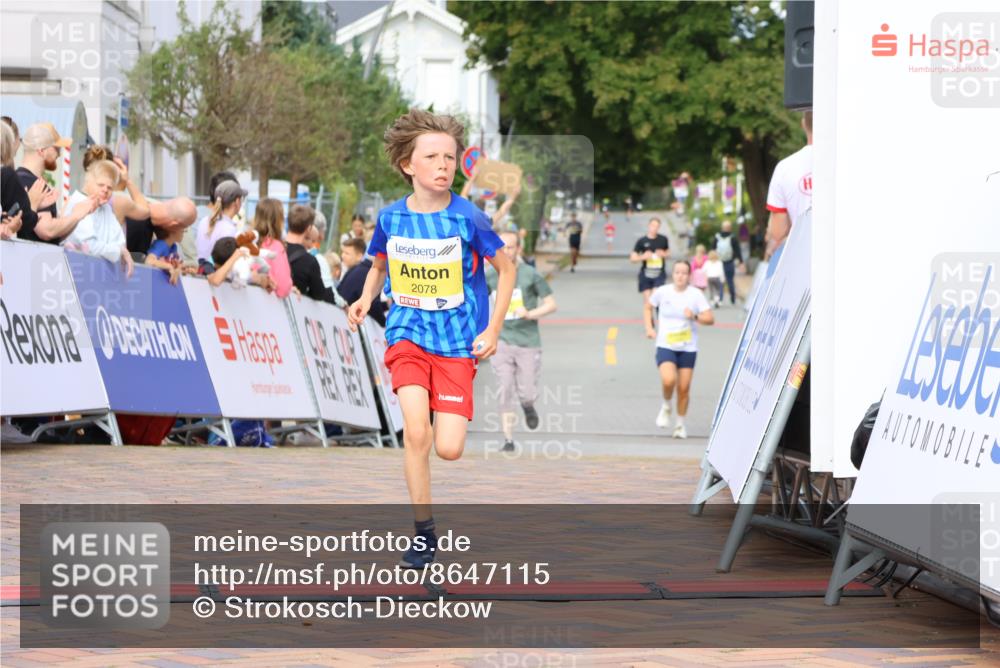 31.08.2025 - 21. Blankeneser Heldenlauf Strokosch-Dieckow http://msf.ph/oto/8647115 31.08.2025 10:20:13 Ziel 2078 meine-sportfotos.de