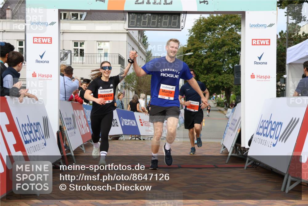 31.08.2025 - 21. Blankeneser Heldenlauf Strokosch-Dieckow http://msf.ph/oto/8647126 31.08.2025 09:50:06 Ziel 1176, 1102, 1103, 1043 meine-sportfotos.de