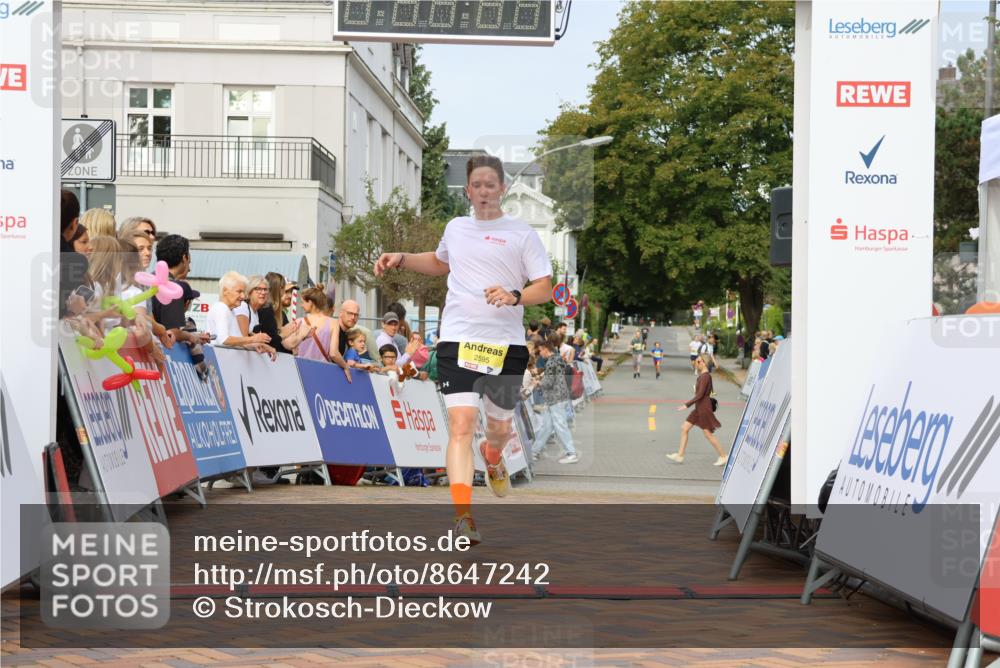 31.08.2025 - 21. Blankeneser Heldenlauf Strokosch-Dieckow http://msf.ph/oto/8647242 31.08.2025 10:19:56 Ziel 2595 meine-sportfotos.de