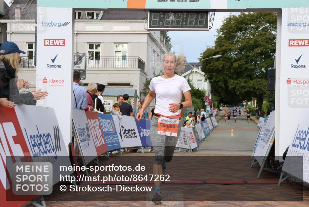 31.08.2025 - 21. Blankeneser Heldenlauf Strokosch-Dieckow http://msf.ph/oto/8647262 31.08.2025 09:49:48 Ziel 1003, 1069 meine-sportfotos.de