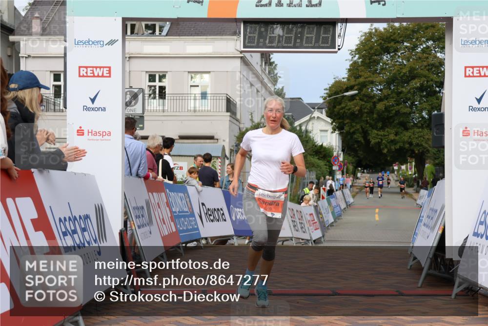 31.08.2025 - 21. Blankeneser Heldenlauf Strokosch-Dieckow http://msf.ph/oto/8647277 31.08.2025 09:49:48 Ziel 1003, 1069 meine-sportfotos.de