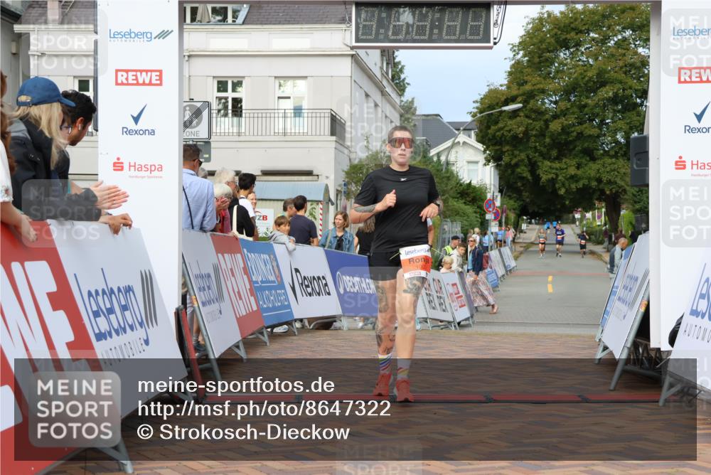 31.08.2025 - 21. Blankeneser Heldenlauf Strokosch-Dieckow http://msf.ph/oto/8647322 31.08.2025 09:49:45 Ziel 1003, 1069 meine-sportfotos.de