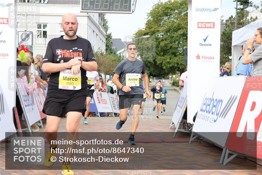 31.08.2025 - 21. Blankeneser Heldenlauf Strokosch-Dieckow http://msf.ph/oto/8647340 31.08.2025 10:19:28 Ziel 2396, 2474, 2194, 2592, 2063 meine-sportfotos.de