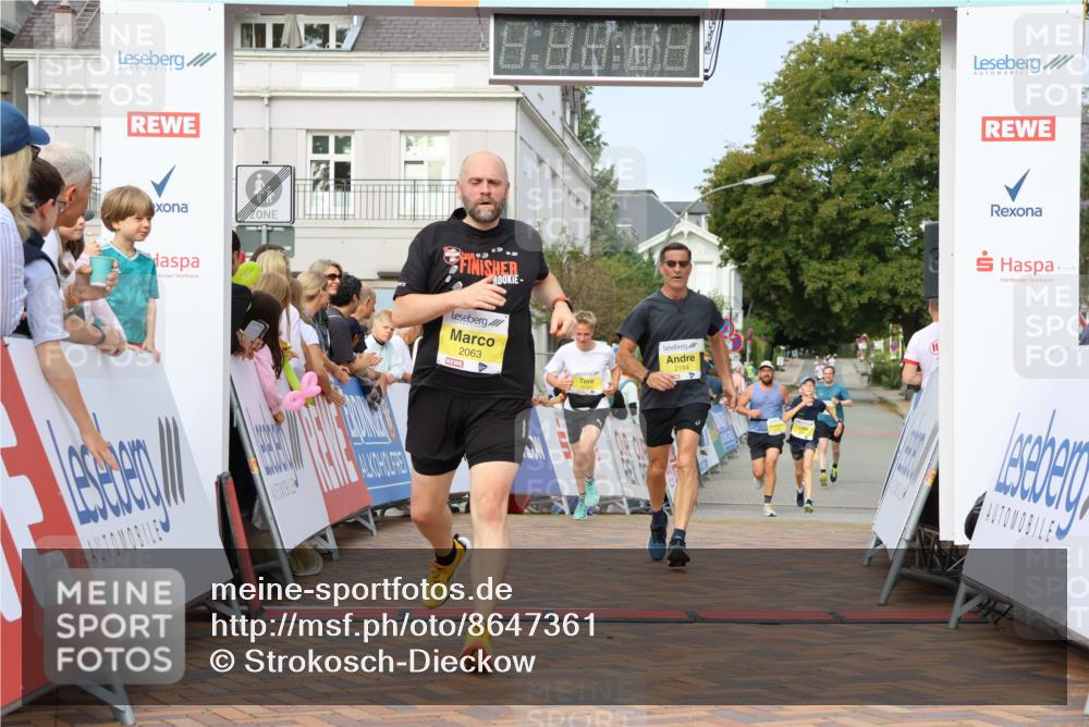 31.08.2025 - 21. Blankeneser Heldenlauf Strokosch-Dieckow http://msf.ph/oto/8647361 31.08.2025 10:19:27 Ziel 2710, 2396, 2474, 2194, 2592, 2063 meine-sportfotos.de