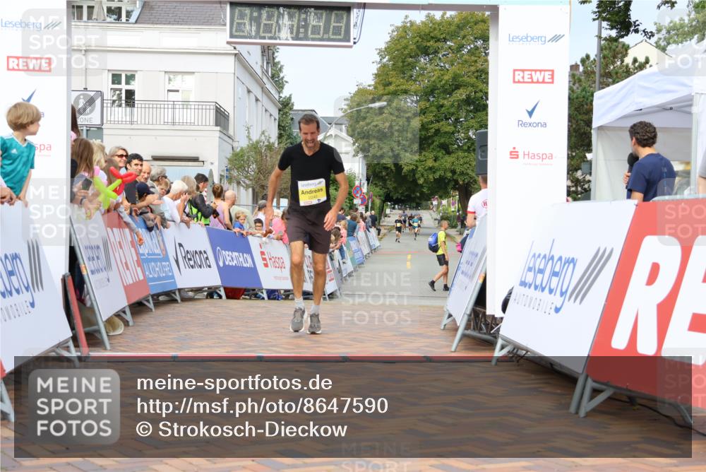 31.08.2025 - 21. Blankeneser Heldenlauf Strokosch-Dieckow http://msf.ph/oto/8647590 31.08.2025 10:19:03 Ziel 2240 meine-sportfotos.de