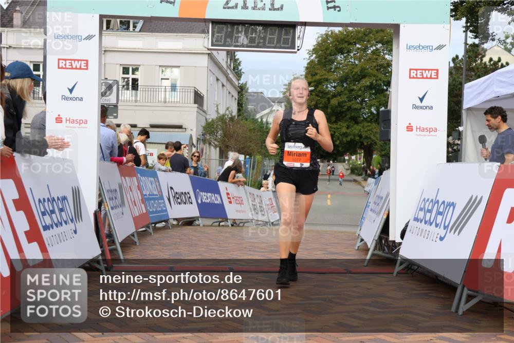 31.08.2025 - 21. Blankeneser Heldenlauf Strokosch-Dieckow http://msf.ph/oto/8647601 31.08.2025 09:48:54 Ziel 1128, 1172, 1129, 1077 meine-sportfotos.de
