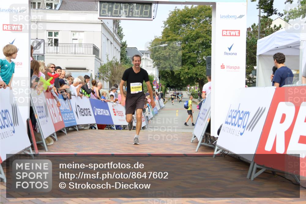31.08.2025 - 21. Blankeneser Heldenlauf Strokosch-Dieckow http://msf.ph/oto/8647602 31.08.2025 10:19:03 Ziel 2240 meine-sportfotos.de
