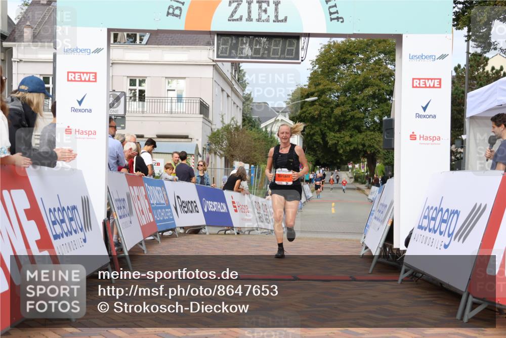 31.08.2025 - 21. Blankeneser Heldenlauf Strokosch-Dieckow http://msf.ph/oto/8647653 31.08.2025 09:48:52 Ziel 1171, 1128, 1172, 1129, 1077 meine-sportfotos.de