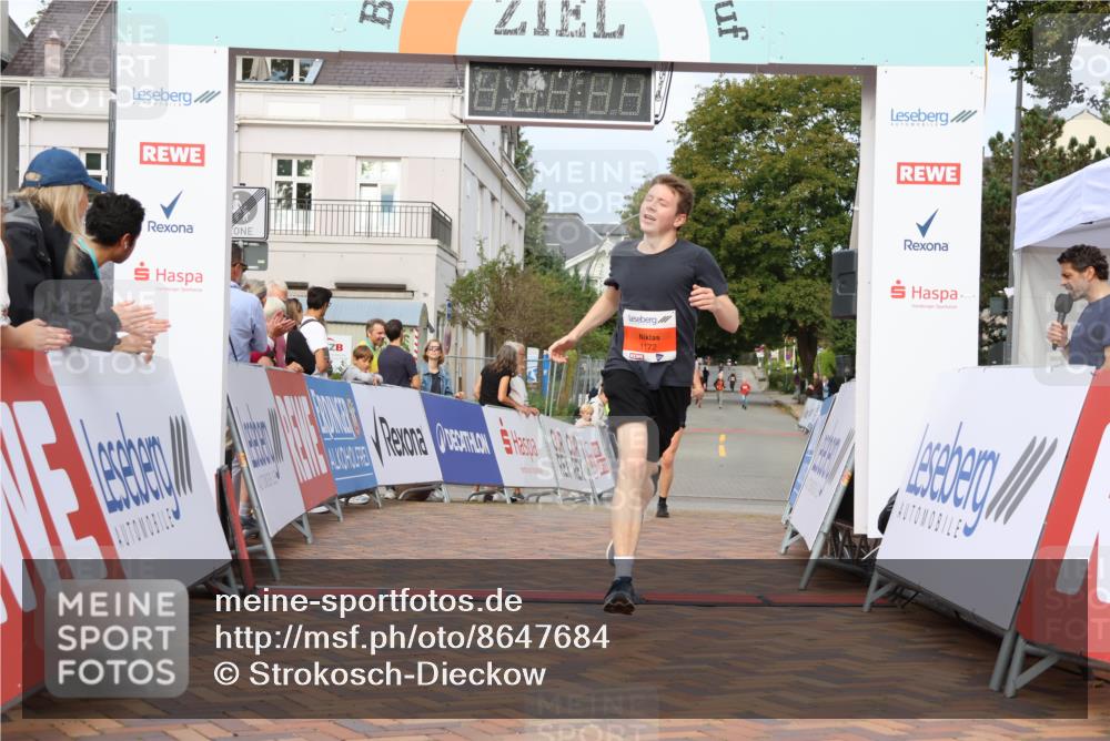 31.08.2025 - 21. Blankeneser Heldenlauf Strokosch-Dieckow http://msf.ph/oto/8647684 31.08.2025 09:48:51 Ziel 1171, 1128, 1172, 1129, 1077 meine-sportfotos.de