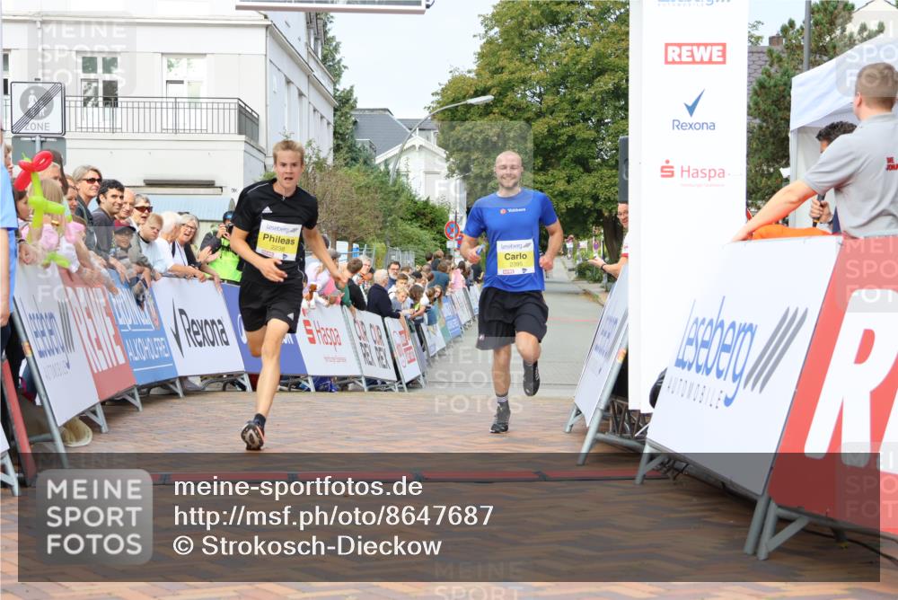 31.08.2025 - 21. Blankeneser Heldenlauf Strokosch-Dieckow http://msf.ph/oto/8647687 31.08.2025 10:18:45 Ziel 2395, 2238, 2379 meine-sportfotos.de