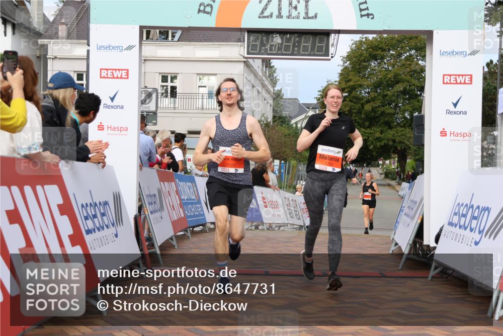 31.08.2025 - 21. Blankeneser Heldenlauf Strokosch-Dieckow http://msf.ph/oto/8647731 31.08.2025 09:48:48 Ziel 1171, 1128, 1172, 1129 meine-sportfotos.de