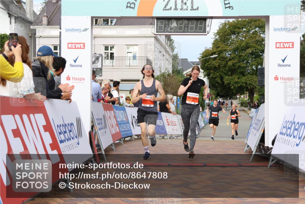 31.08.2025 - 21. Blankeneser Heldenlauf Strokosch-Dieckow http://msf.ph/oto/8647808 31.08.2025 09:48:48 Ziel 1171, 1128, 1172, 1129 meine-sportfotos.de