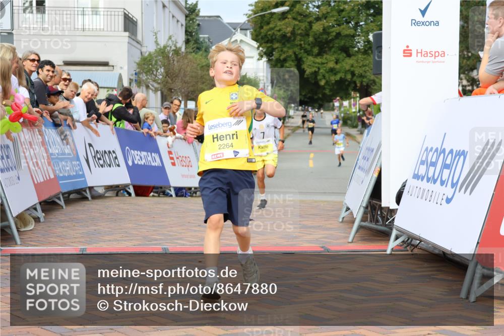 31.08.2025 - 21. Blankeneser Heldenlauf Strokosch-Dieckow http://msf.ph/oto/8647880 31.08.2025 10:18:35 Ziel 2480, 2448, 2264, 2537 meine-sportfotos.de
