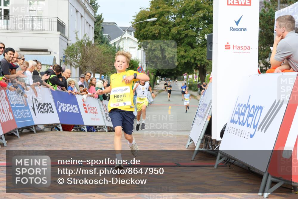 31.08.2025 - 21. Blankeneser Heldenlauf Strokosch-Dieckow http://msf.ph/oto/8647950 31.08.2025 10:18:34 Ziel 2480, 2448, 2264, 2537 meine-sportfotos.de