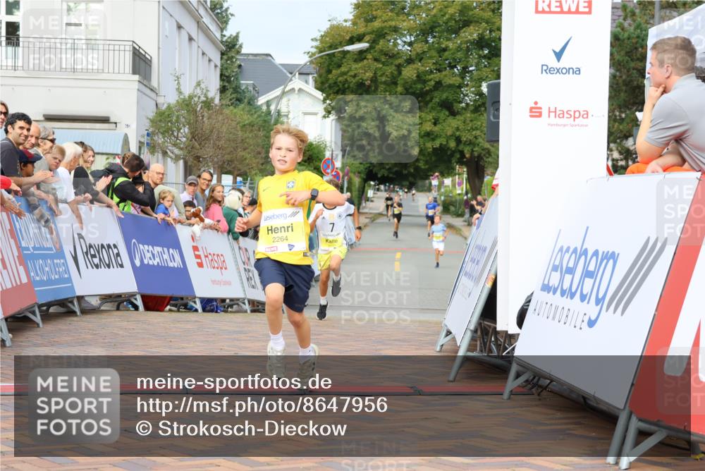 31.08.2025 - 21. Blankeneser Heldenlauf Strokosch-Dieckow http://msf.ph/oto/8647956 31.08.2025 10:18:34 Ziel 2480, 2448, 2264, 2537 meine-sportfotos.de