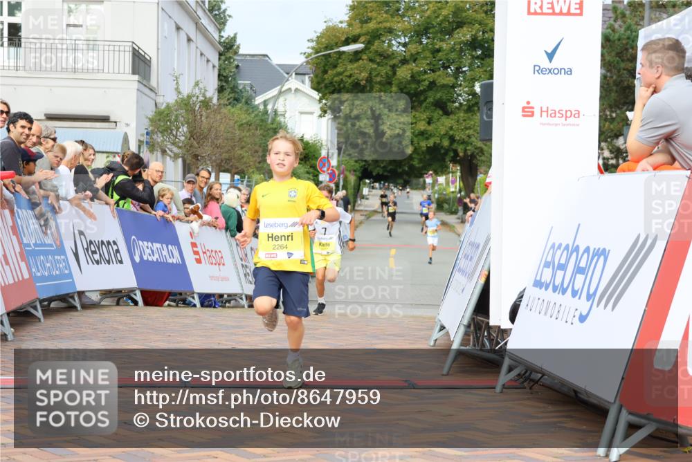 31.08.2025 - 21. Blankeneser Heldenlauf Strokosch-Dieckow http://msf.ph/oto/8647959 31.08.2025 10:18:34 Ziel 2480, 2448, 2264, 2537 meine-sportfotos.de