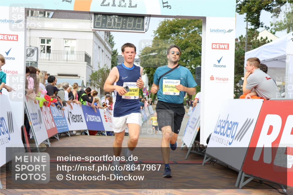 31.08.2025 - 21. Blankeneser Heldenlauf Strokosch-Dieckow http://msf.ph/oto/8647967 31.08.2025 10:18:31 Ziel 2480, 2448, 2264 meine-sportfotos.de