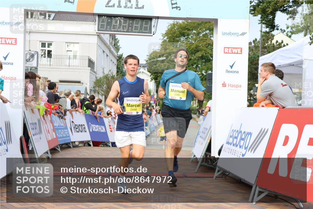 31.08.2025 - 21. Blankeneser Heldenlauf Strokosch-Dieckow http://msf.ph/oto/8647972 31.08.2025 10:18:31 Ziel 2480, 2448, 2264 meine-sportfotos.de