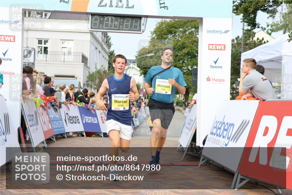 31.08.2025 - 21. Blankeneser Heldenlauf Strokosch-Dieckow http://msf.ph/oto/8647980 31.08.2025 10:18:30 Ziel 2480, 2448, 2264 meine-sportfotos.de