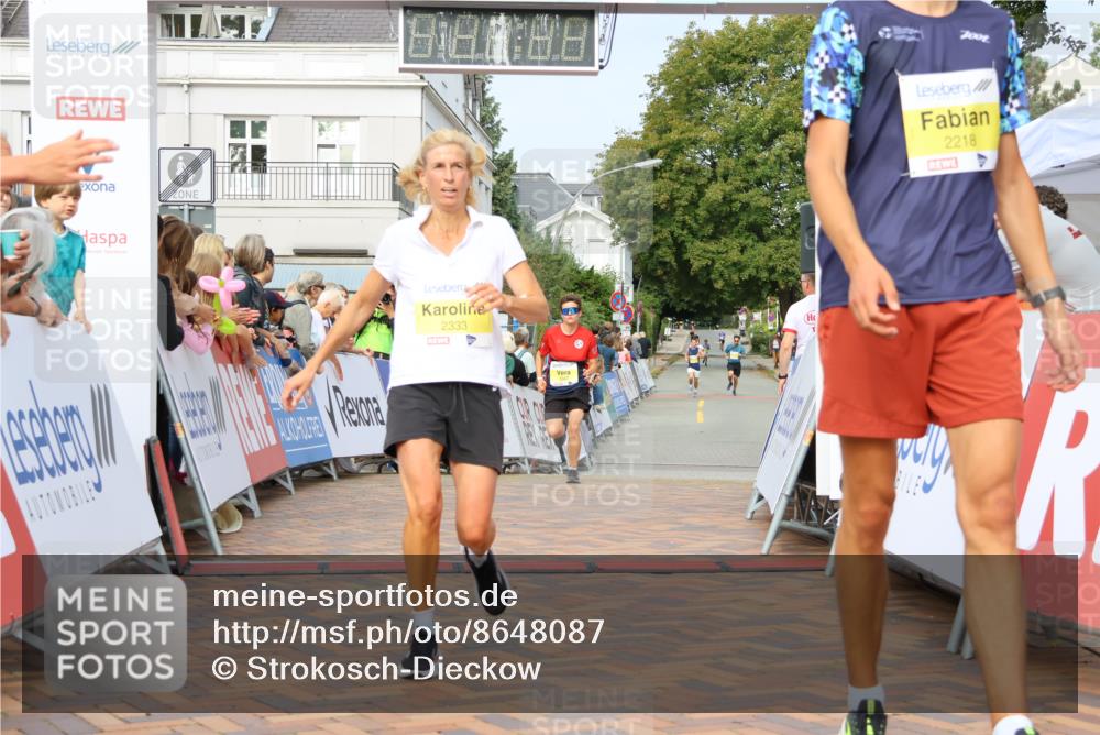 31.08.2025 - 21. Blankeneser Heldenlauf Strokosch-Dieckow http://msf.ph/oto/8648087 31.08.2025 10:18:18 Ziel 2218, 2333, 2347 meine-sportfotos.de