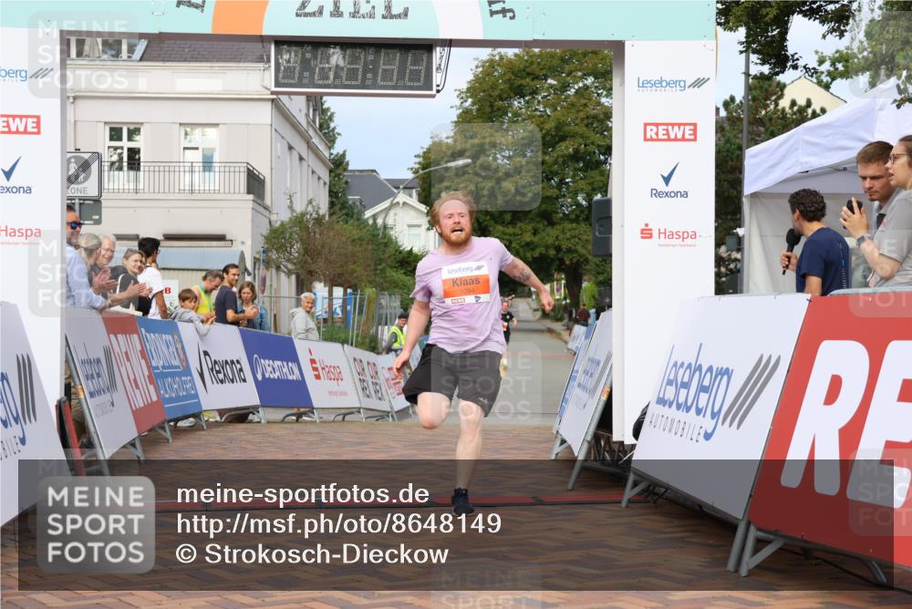 31.08.2025 - 21. Blankeneser Heldenlauf Strokosch-Dieckow http://msf.ph/oto/8648149 31.08.2025 09:47:56 Ziel 1086, 1094 meine-sportfotos.de