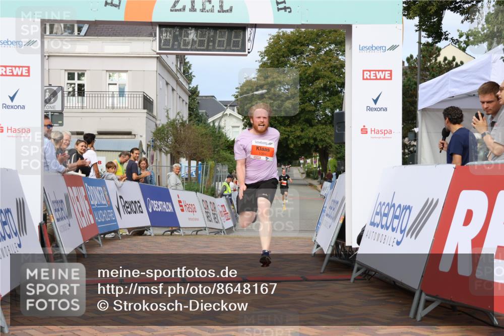 31.08.2025 - 21. Blankeneser Heldenlauf Strokosch-Dieckow http://msf.ph/oto/8648167 31.08.2025 09:47:55 Ziel 1086, 1094 meine-sportfotos.de