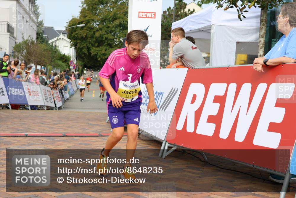 31.08.2025 - 21. Blankeneser Heldenlauf Strokosch-Dieckow http://msf.ph/oto/8648235 31.08.2025 10:18:10 Ziel 2746, 2341, 2100 meine-sportfotos.de