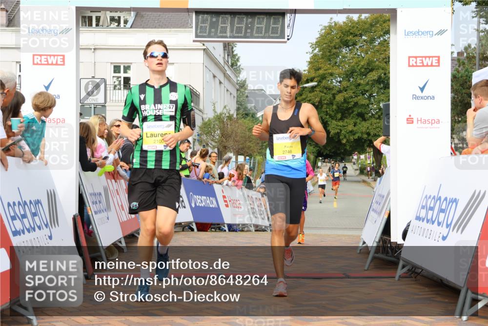 31.08.2025 - 21. Blankeneser Heldenlauf Strokosch-Dieckow http://msf.ph/oto/8648264 31.08.2025 10:18:08 Ziel 2746, 2341, 2100 meine-sportfotos.de