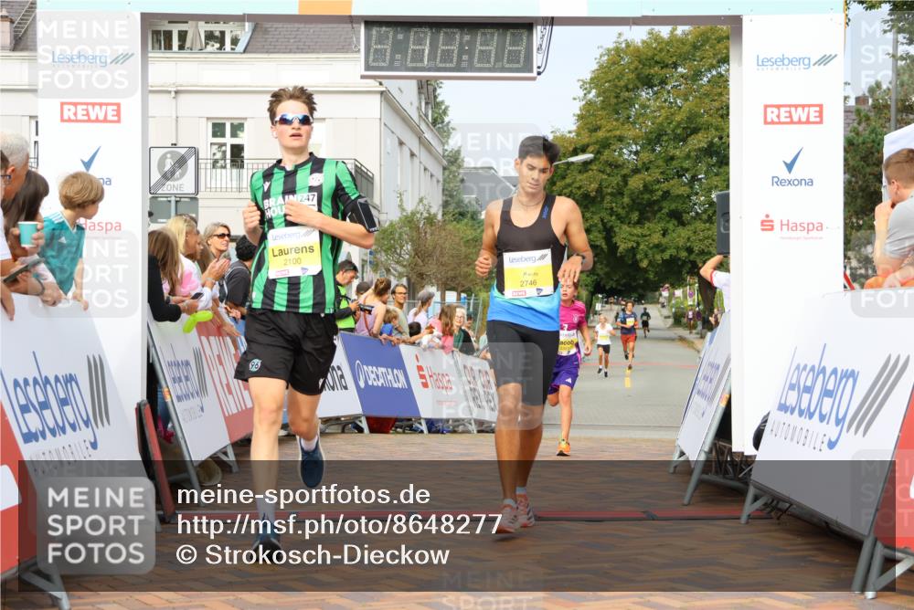 31.08.2025 - 21. Blankeneser Heldenlauf Strokosch-Dieckow http://msf.ph/oto/8648277 31.08.2025 10:18:07 Ziel 2746, 2341, 2100 meine-sportfotos.de
