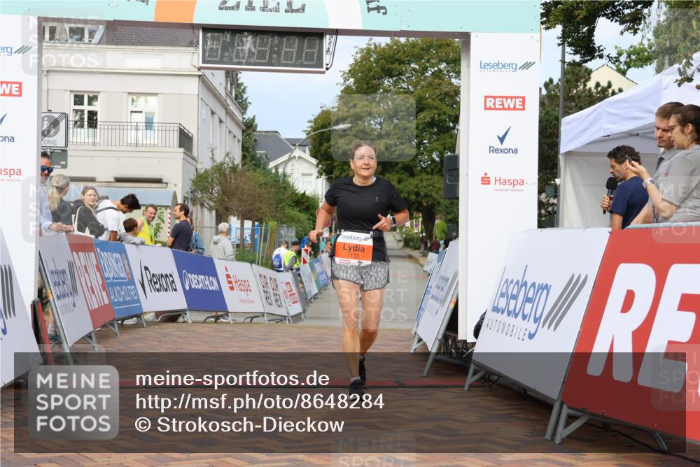 31.08.2025 - 21. Blankeneser Heldenlauf Strokosch-Dieckow http://msf.ph/oto/8648284 31.08.2025 09:47:40 Ziel 1149, 1004, 1132, 1142 meine-sportfotos.de