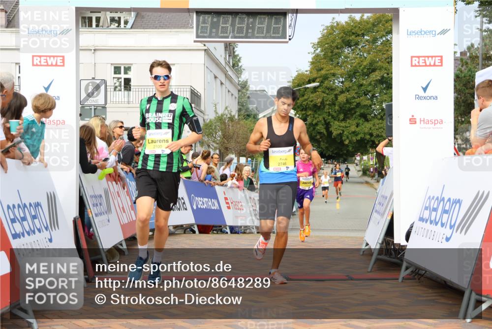 31.08.2025 - 21. Blankeneser Heldenlauf Strokosch-Dieckow http://msf.ph/oto/8648289 31.08.2025 10:18:07 Ziel 2746, 2341, 2100 meine-sportfotos.de