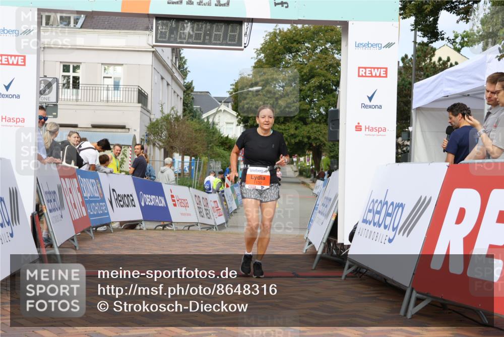31.08.2025 - 21. Blankeneser Heldenlauf Strokosch-Dieckow http://msf.ph/oto/8648316 31.08.2025 09:47:40 Ziel 1149, 1004, 1132, 1142 meine-sportfotos.de