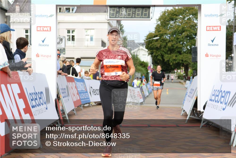 31.08.2025 - 21. Blankeneser Heldenlauf Strokosch-Dieckow http://msf.ph/oto/8648335 31.08.2025 09:47:37 Ziel 1149, 1004, 1132, 1142 meine-sportfotos.de