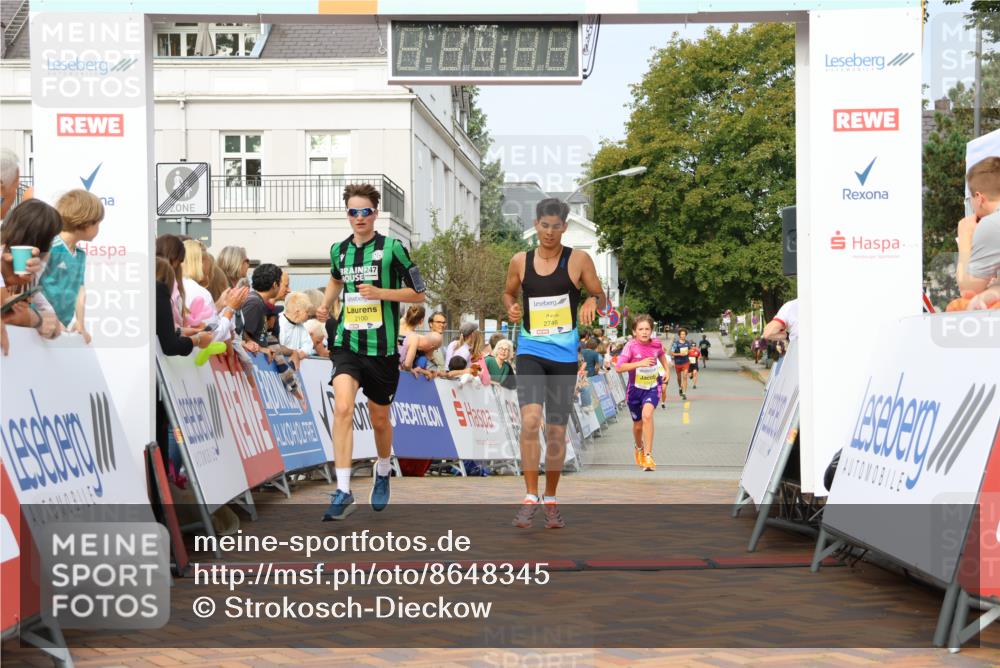 31.08.2025 - 21. Blankeneser Heldenlauf Strokosch-Dieckow http://msf.ph/oto/8648345 31.08.2025 10:18:07 Ziel 2746, 2341, 2100 meine-sportfotos.de