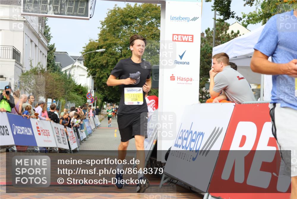 31.08.2025 - 21. Blankeneser Heldenlauf Strokosch-Dieckow http://msf.ph/oto/8648379 31.08.2025 10:17:57 Ziel 2728, 2711 meine-sportfotos.de