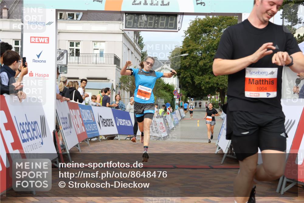 31.08.2025 - 21. Blankeneser Heldenlauf Strokosch-Dieckow http://msf.ph/oto/8648476 31.08.2025 09:47:34 Ziel 1149, 1004, 1142 meine-sportfotos.de
