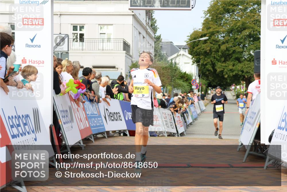 31.08.2025 - 21. Blankeneser Heldenlauf Strokosch-Dieckow http://msf.ph/oto/8648650 31.08.2025 10:17:45 Ziel 2420, 2403 meine-sportfotos.de
